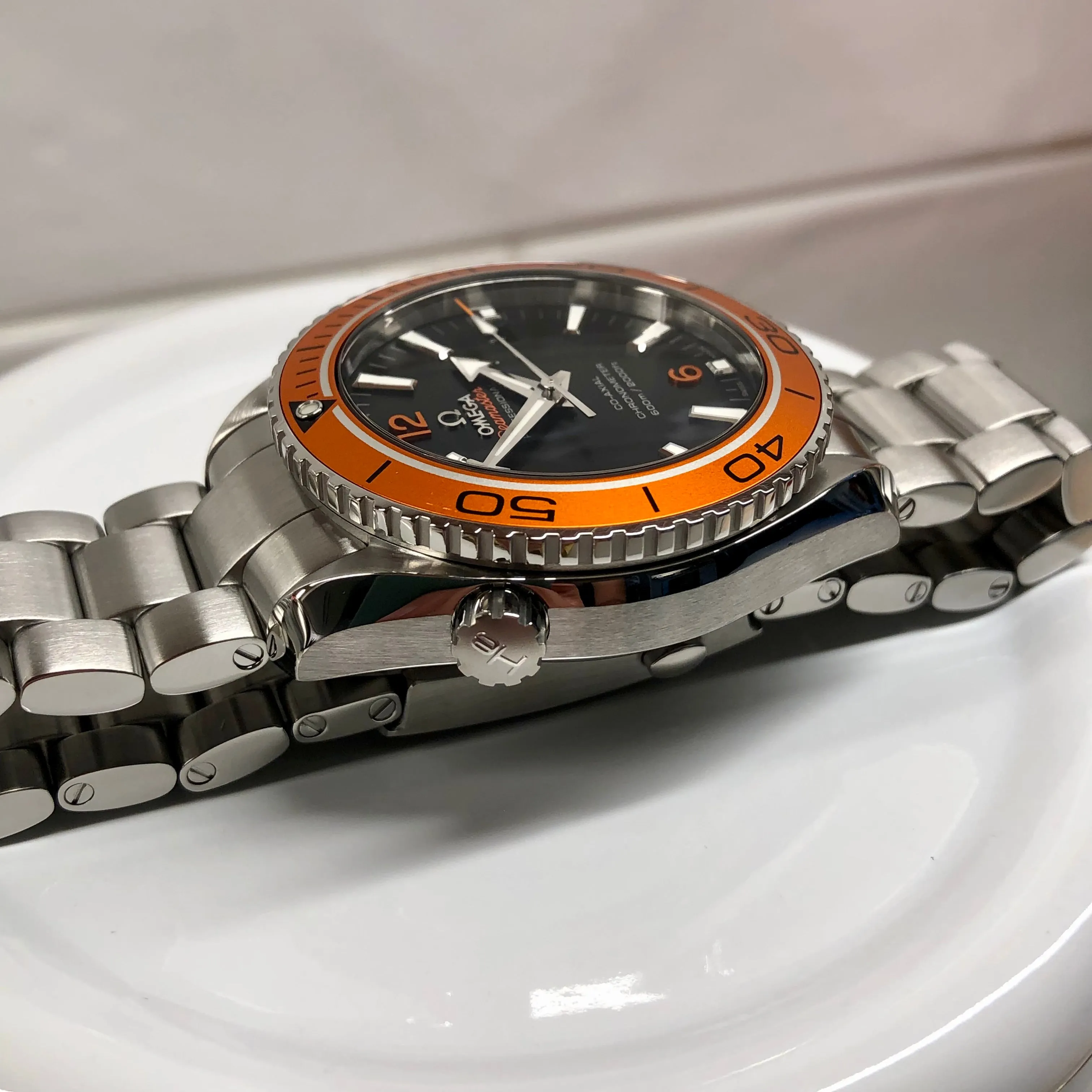 2018 Omega Planet Ocean 600M Seamaster 232.30.42.21.01.002 Steel Co-Axial 42mm Orange Bezel Box Papers