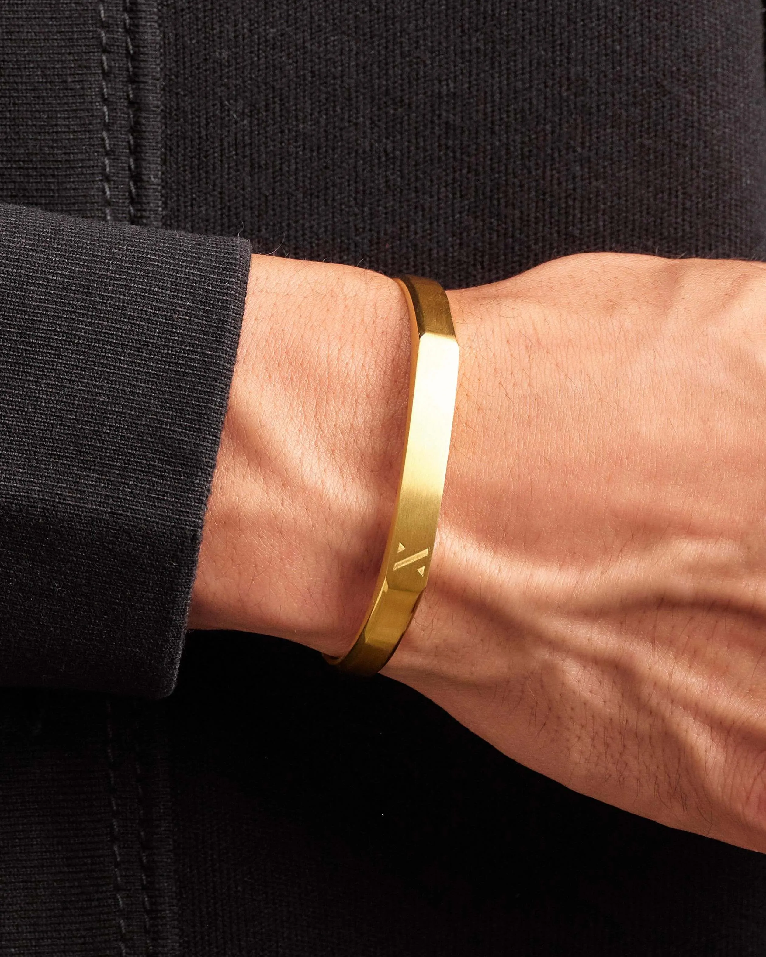Ace Cuff Bracelet - Gold