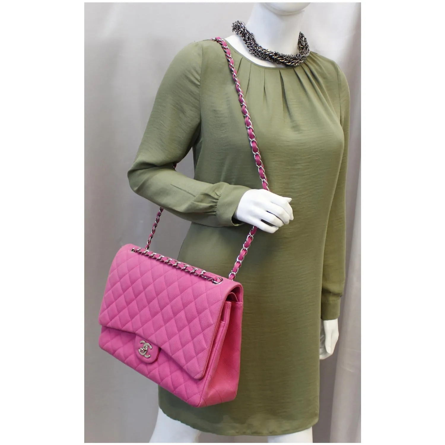 CHANEL Maxi Double Flap Caviar Leather Shoulder Bag Pink