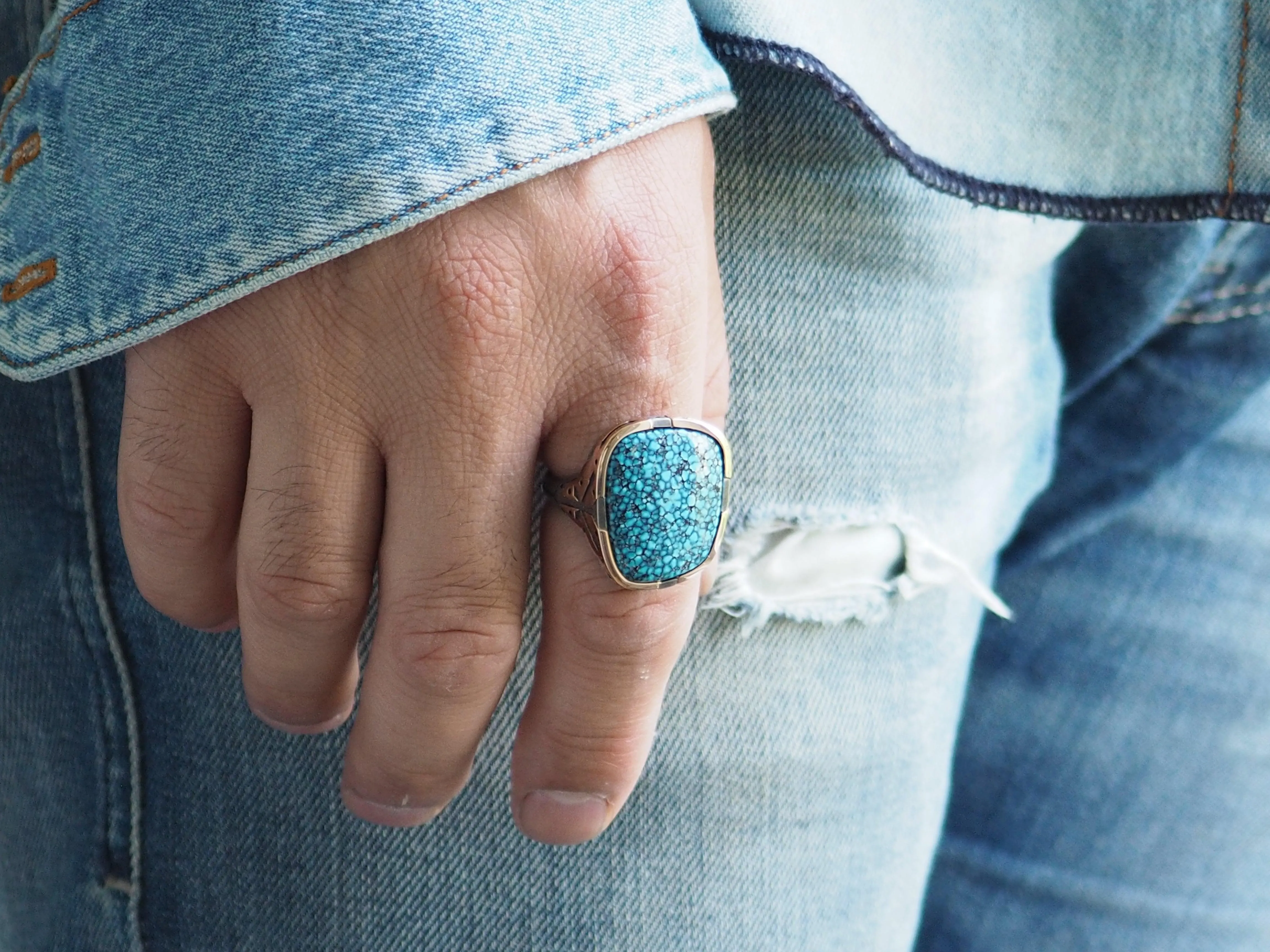 Cross-Arrow Ring / Kingman Turquoise - 18ct rose gold - Oxidized Silver