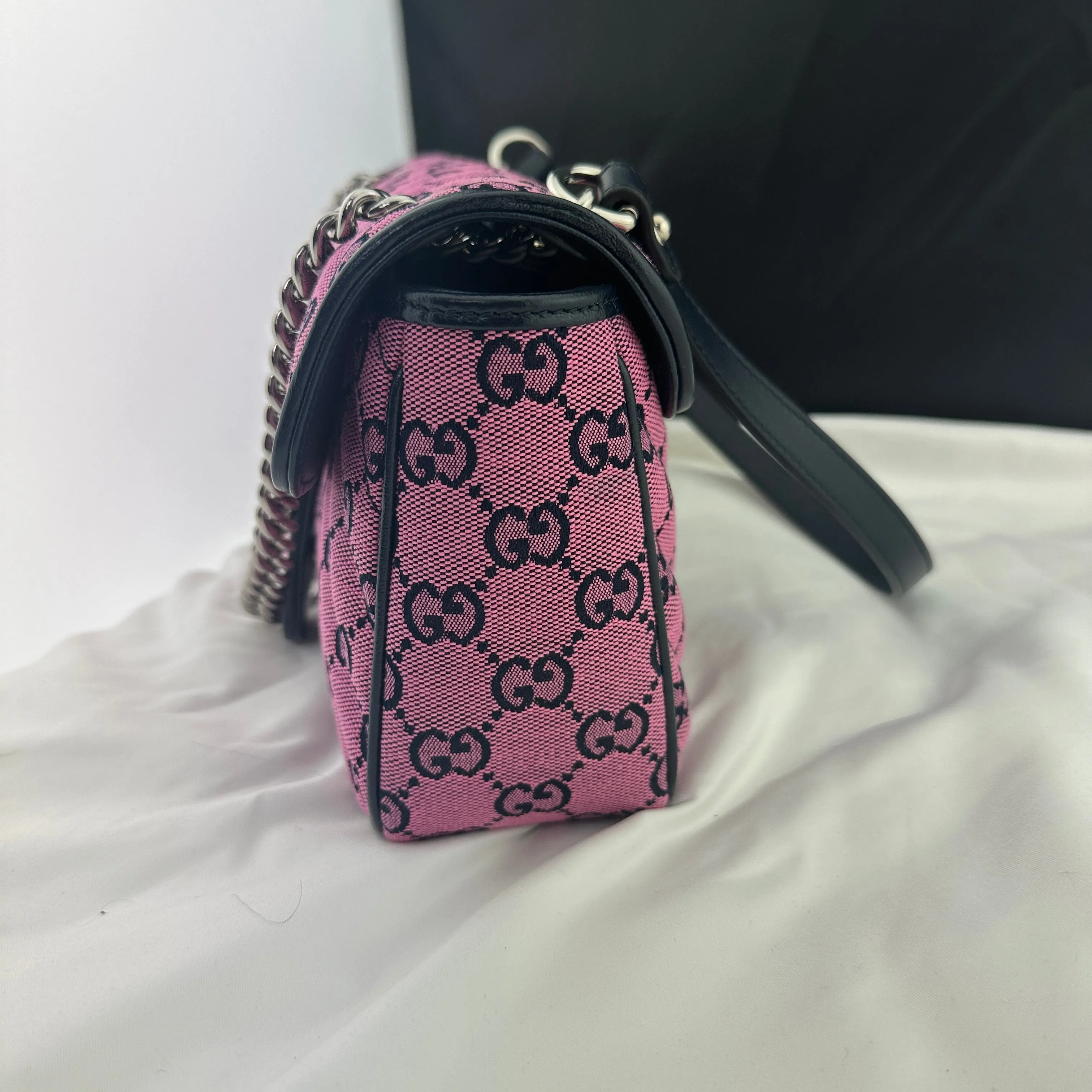 Gucci GG Marmont Shoulder Bag in Pink with Real Authentication Certificate