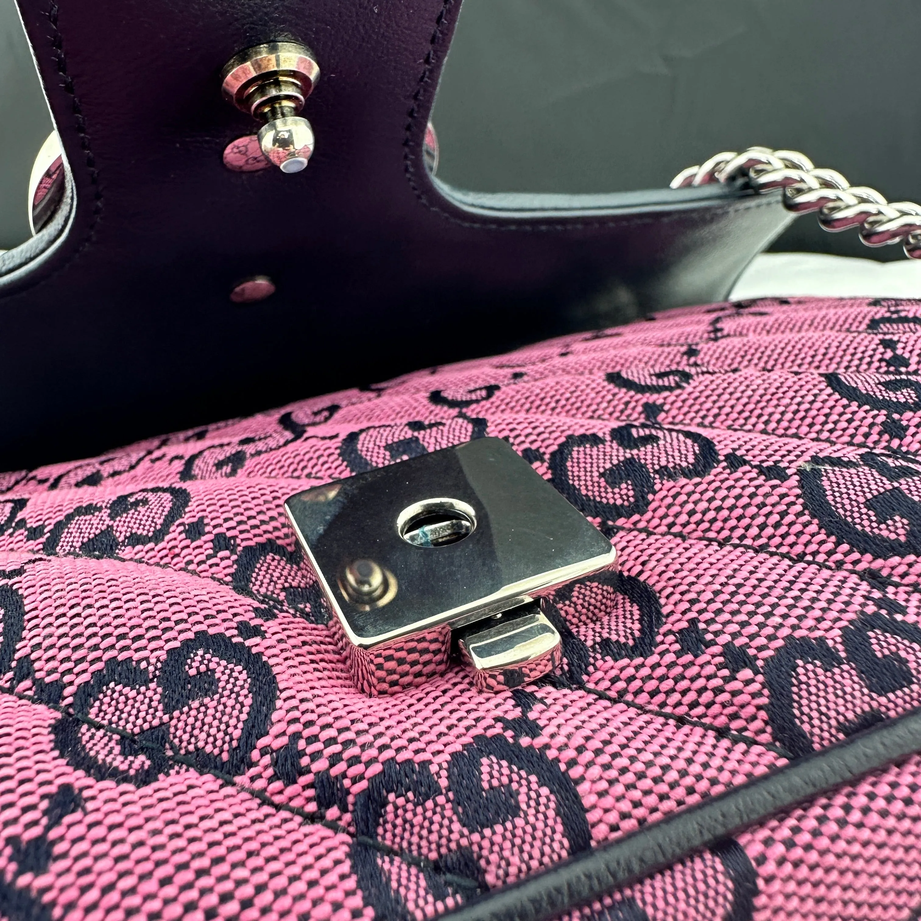 Gucci GG Marmont Shoulder Bag in Pink with Real Authentication Certificate