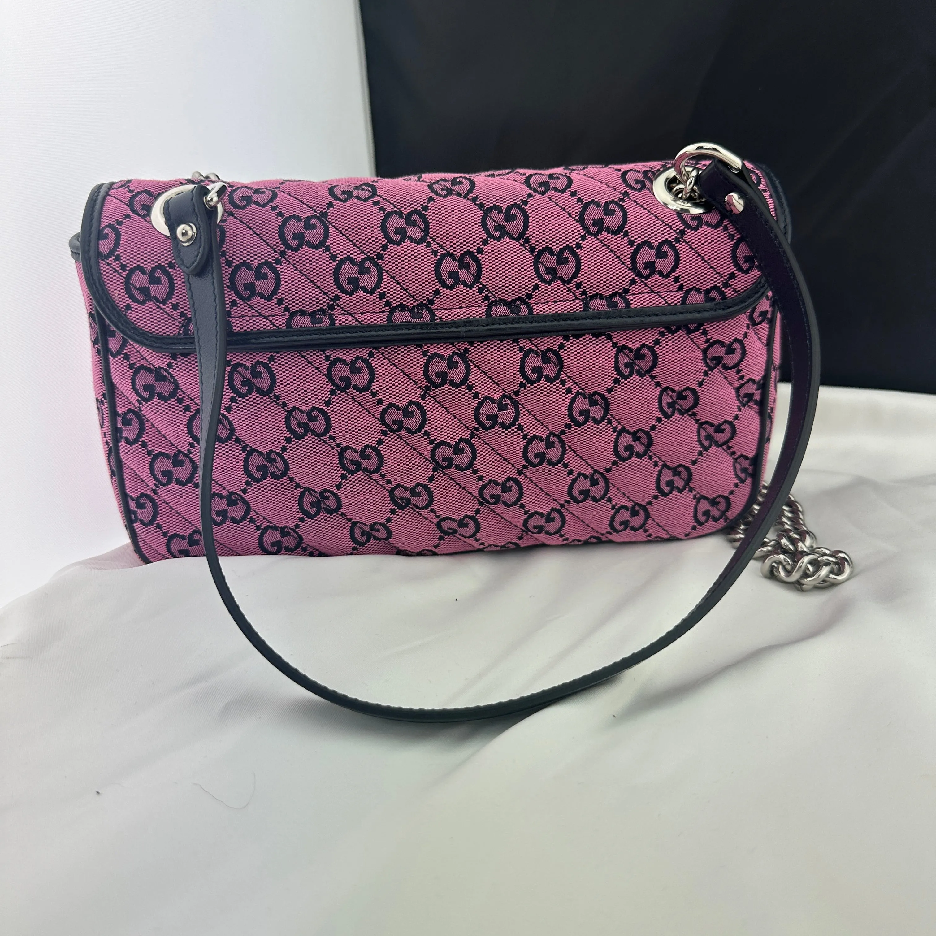 Gucci GG Marmont Shoulder Bag in Pink with Real Authentication Certificate