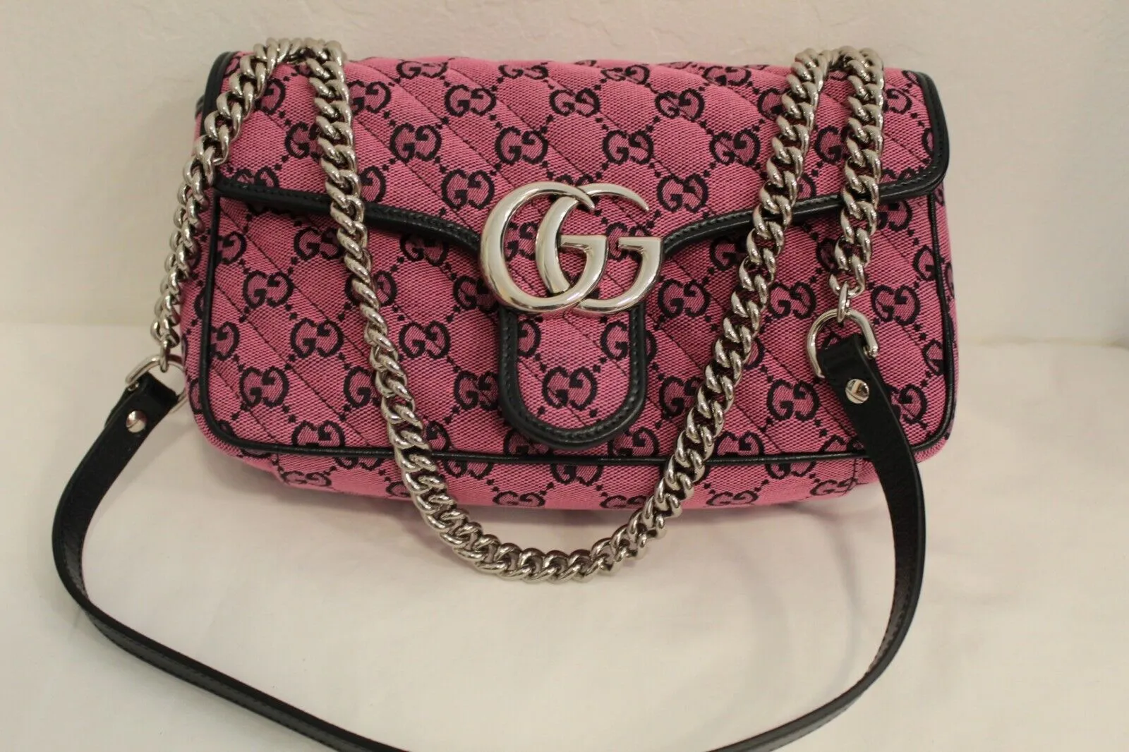 Gucci GG Marmont Shoulder Bag in Pink with Real Authentication Certificate