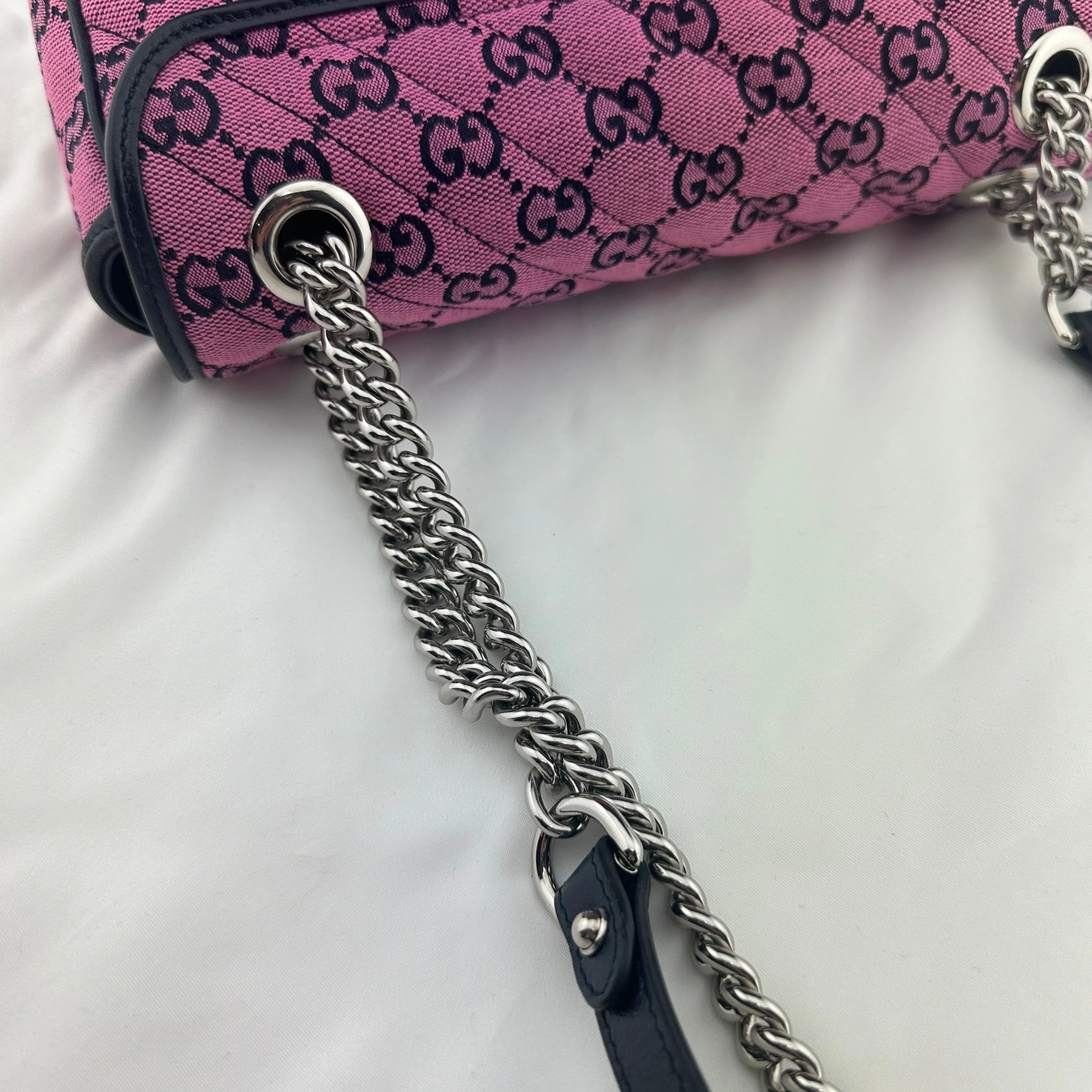 Gucci GG Marmont Shoulder Bag in Pink with Real Authentication Certificate