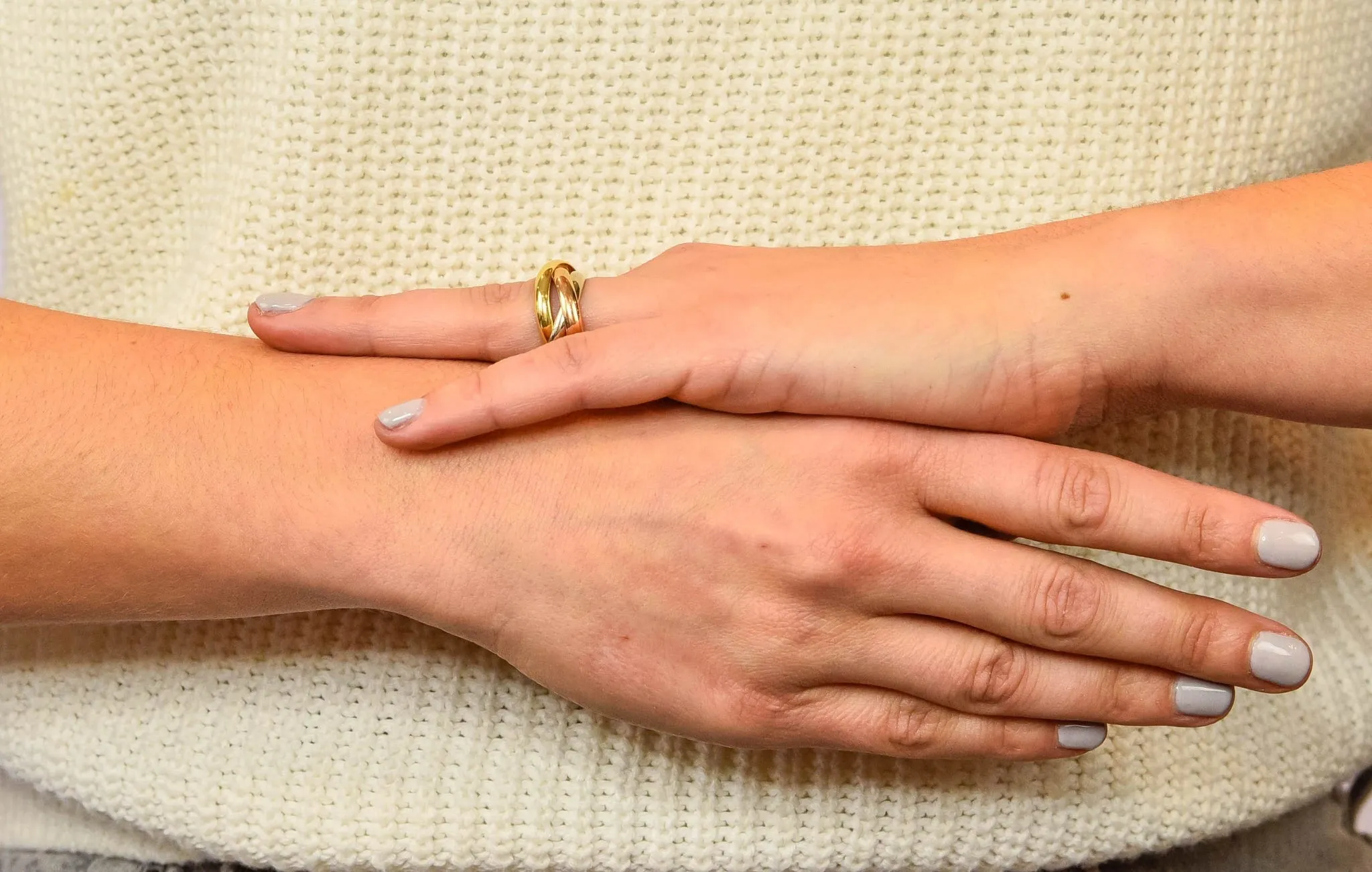 Les Must De Cartier Vintage 18 Karat Gold Unisex Trinity Rolling Band Ring