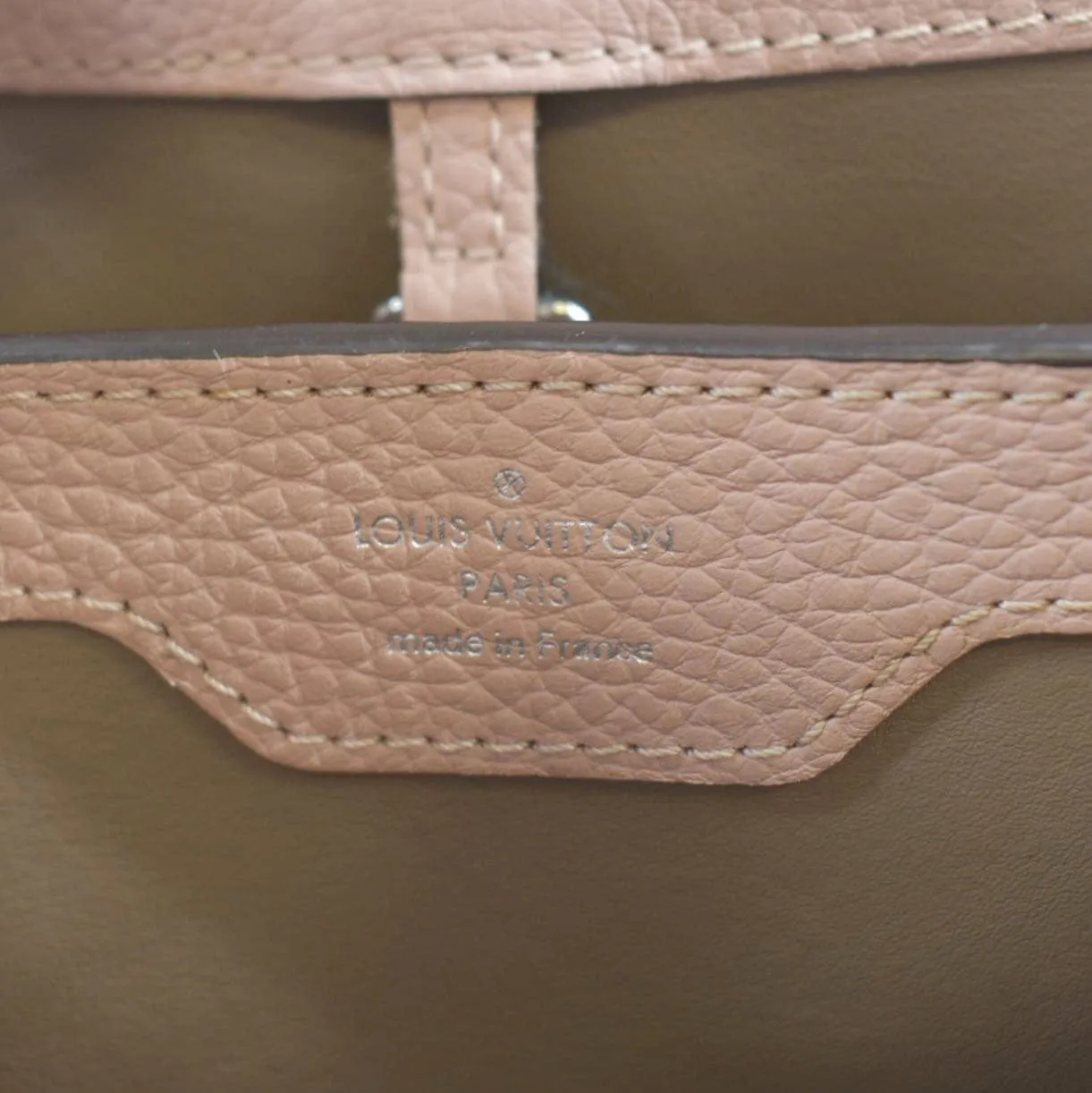 LOUIS VUITTON Capucines MM Taurillon Leather Shoulder Bag Soft Pink