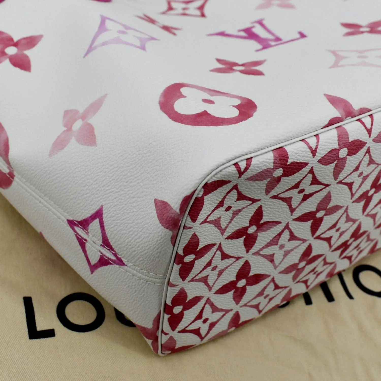LOUIS VUITTON Giant Rose Neverfull MM Monogram Canvas Shoulder Bag White