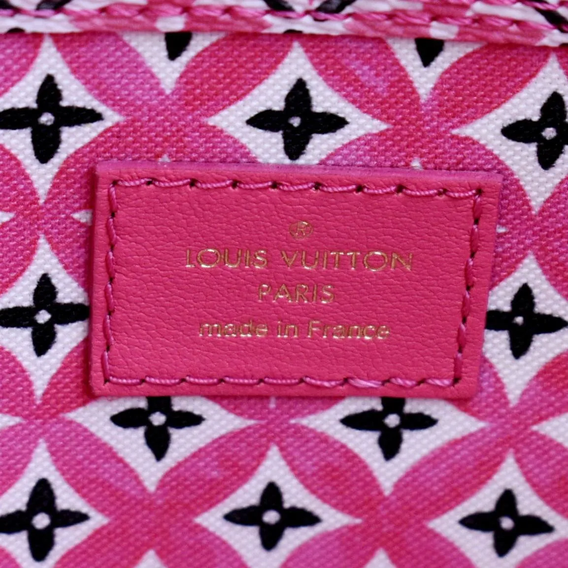 LOUIS VUITTON Giant Rose Neverfull MM Monogram Canvas Shoulder Bag White