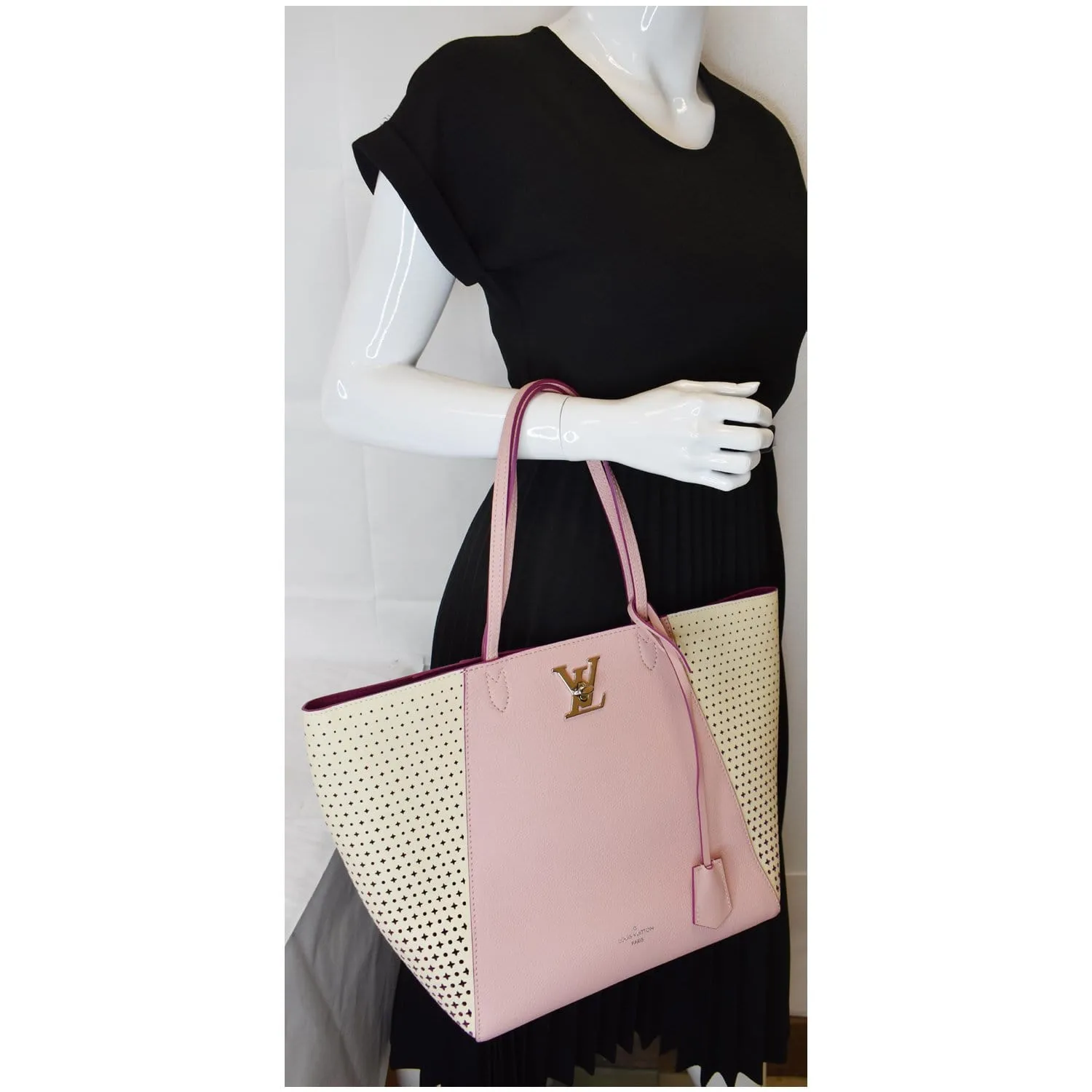 LOUIS VUITTON Lockme Cabas Perforated Leather Shoulder Bag Pink