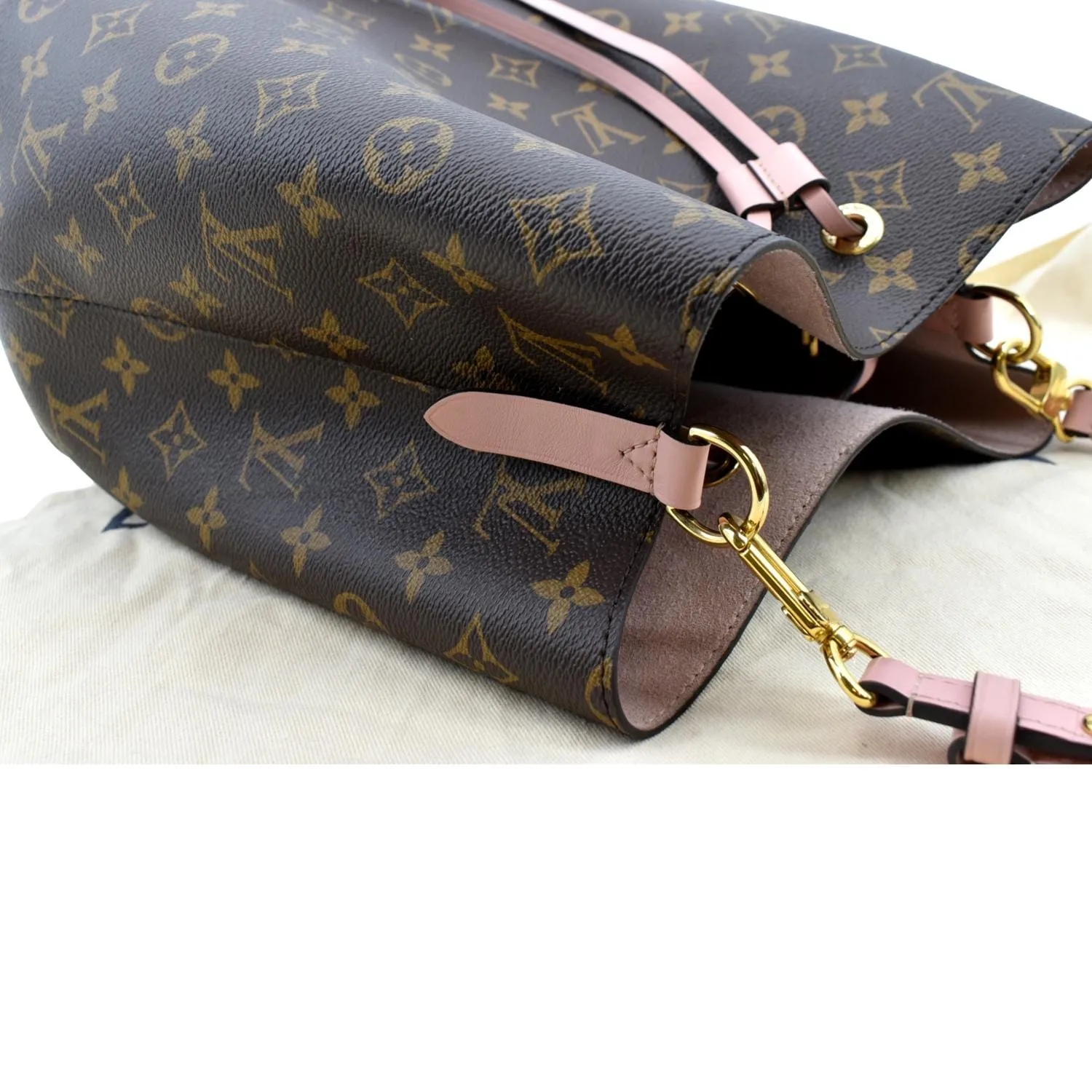 LOUIS VUITTON Neonoe MM Monogram Canvas Shoulder Bag Pink