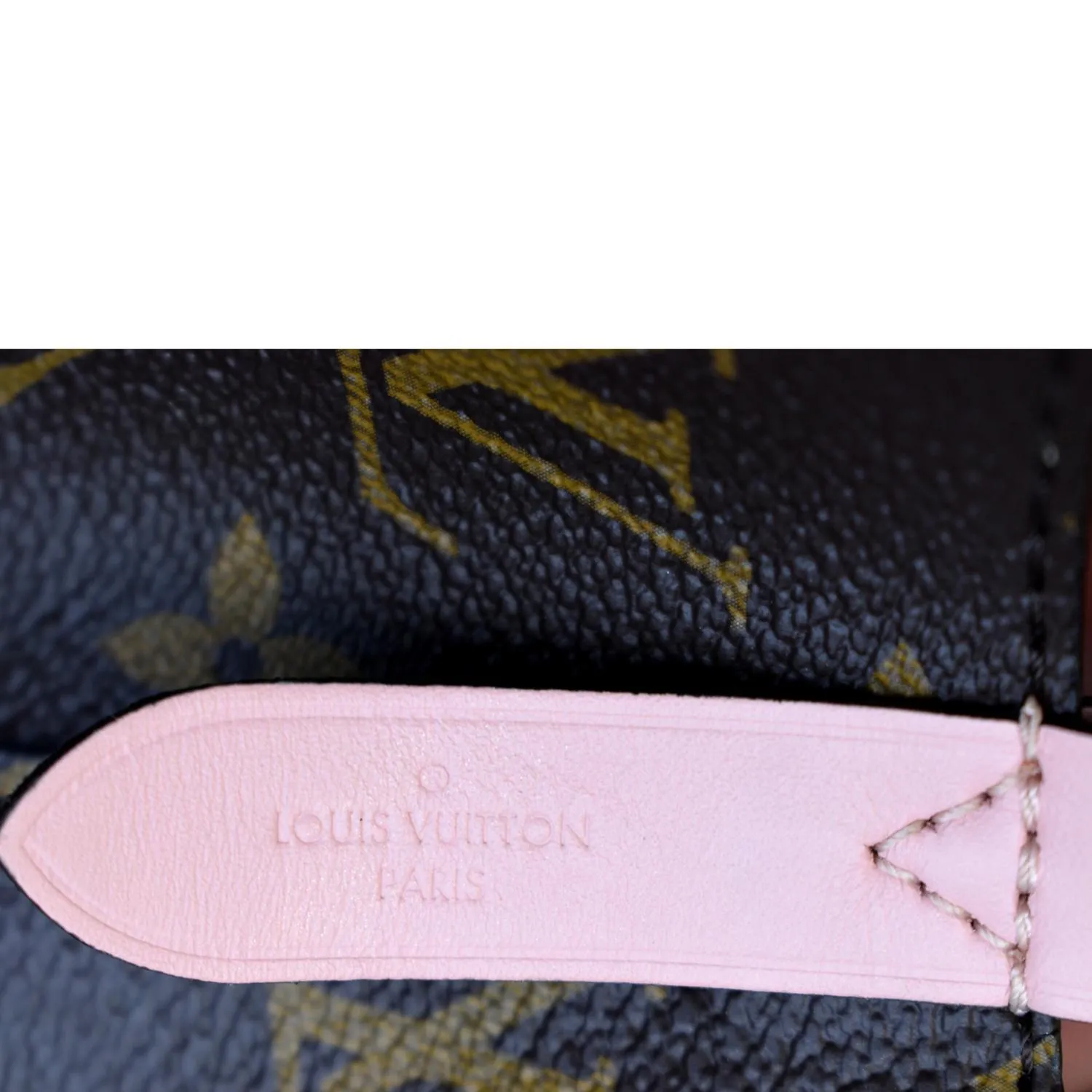 LOUIS VUITTON Neonoe MM Monogram Canvas Shoulder Bag Pink