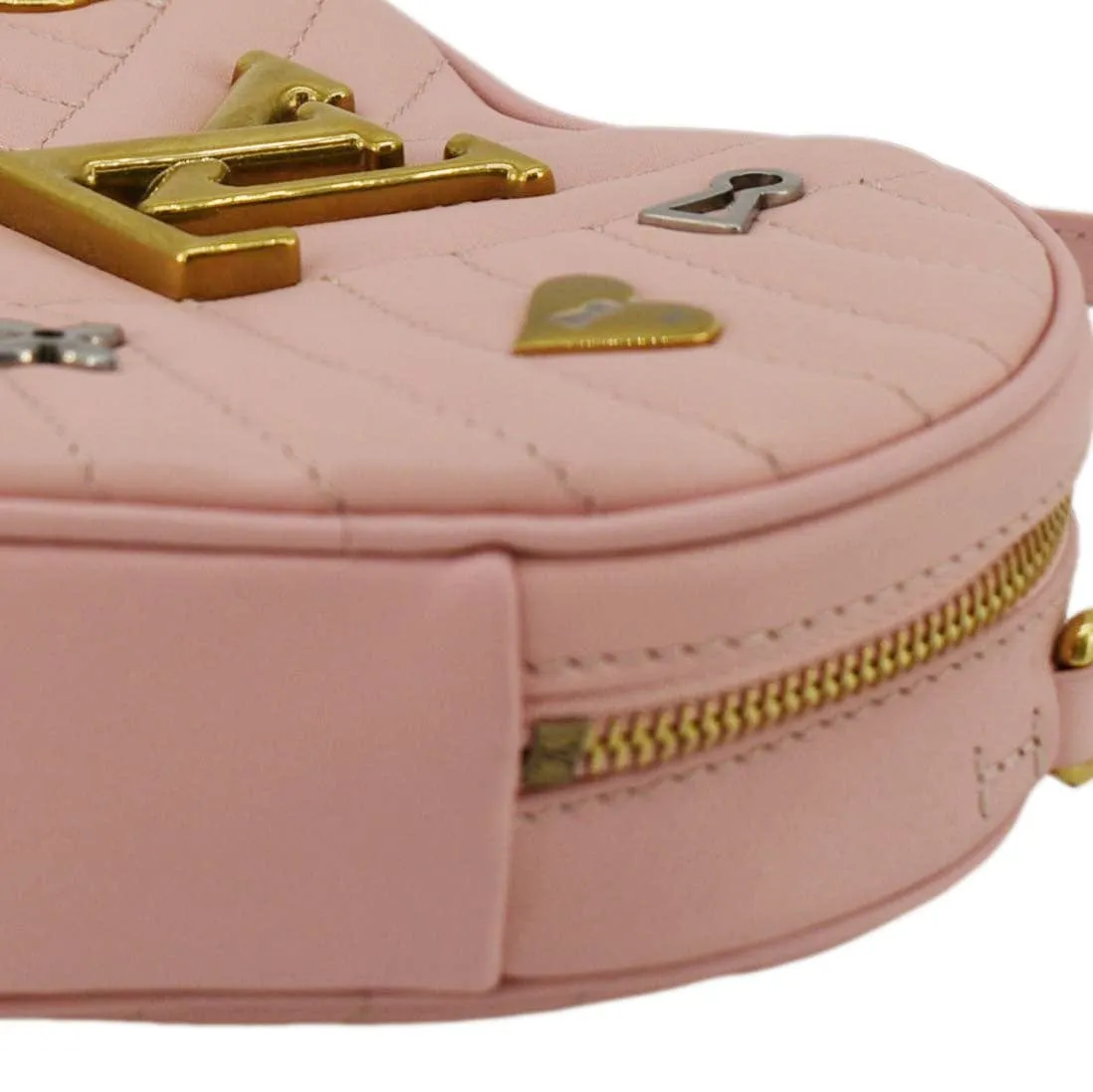 LOUIS VUITTON New Wave Heart Quilted Leather Shoulder Bag Dusty Pink