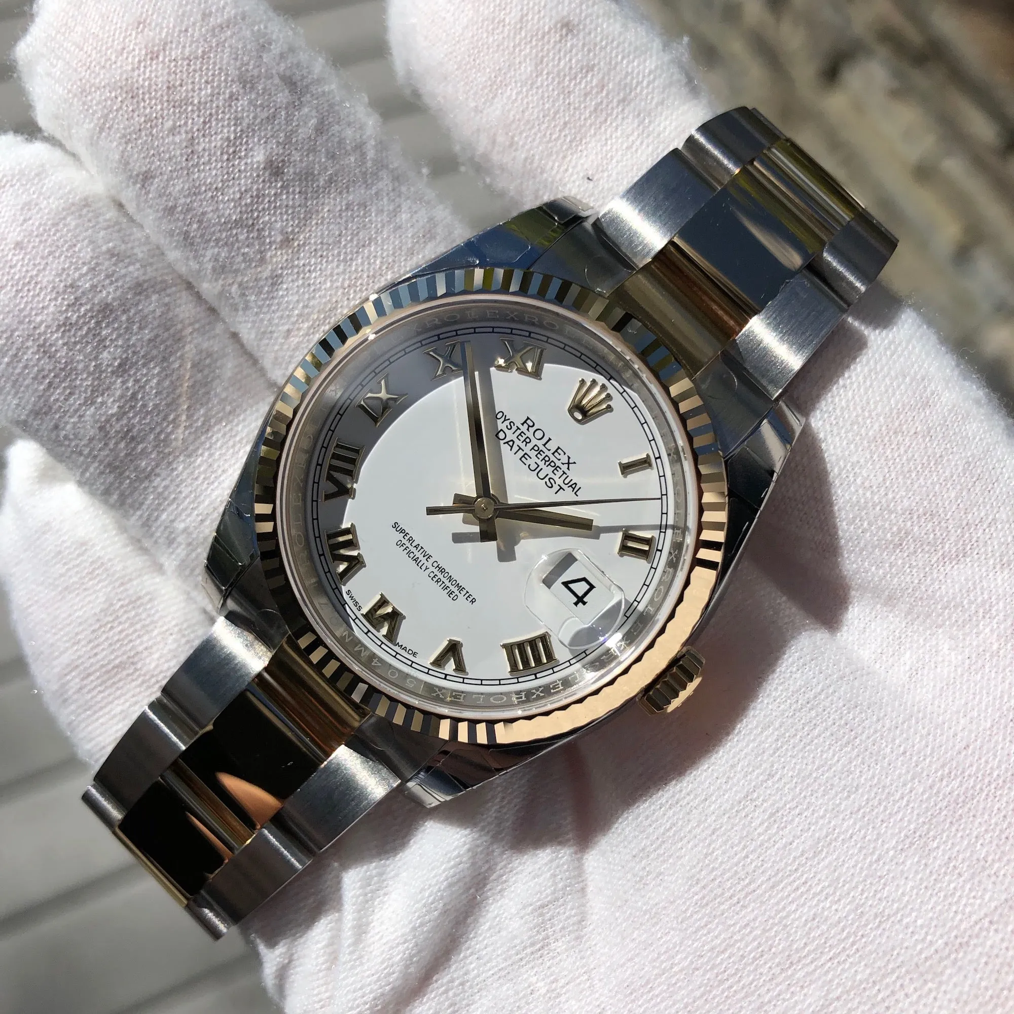 Rolex Datejust 116233 White Roman Two Tone Steel Gold Oyster Wristwatch Box & Papers New Unworn