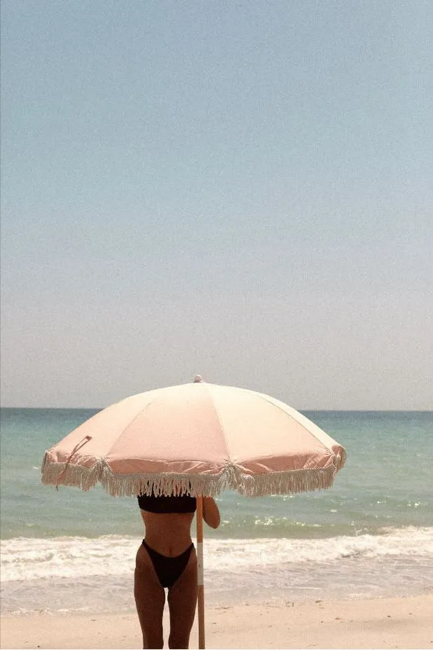 SUNNYLIFE LUXE BEACH UMBRELLA SALMON