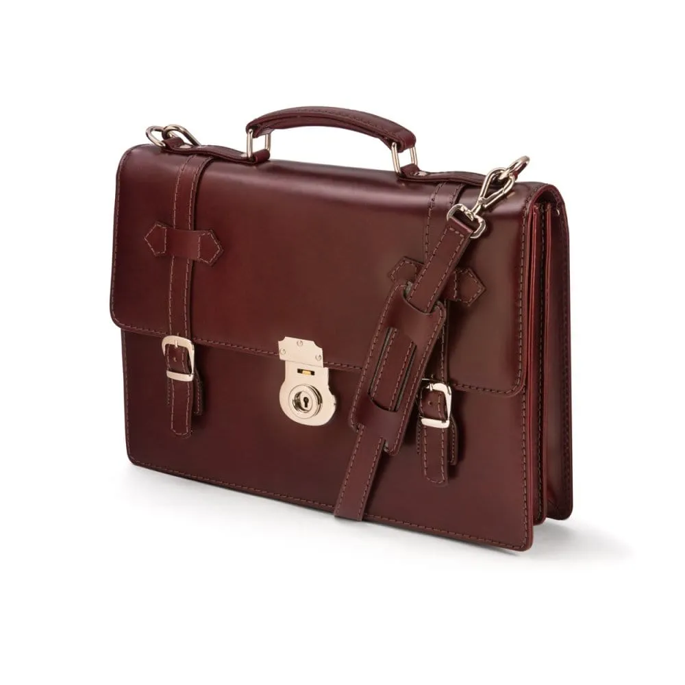 Traditional Vintage Leather Briefcase - Burgundy