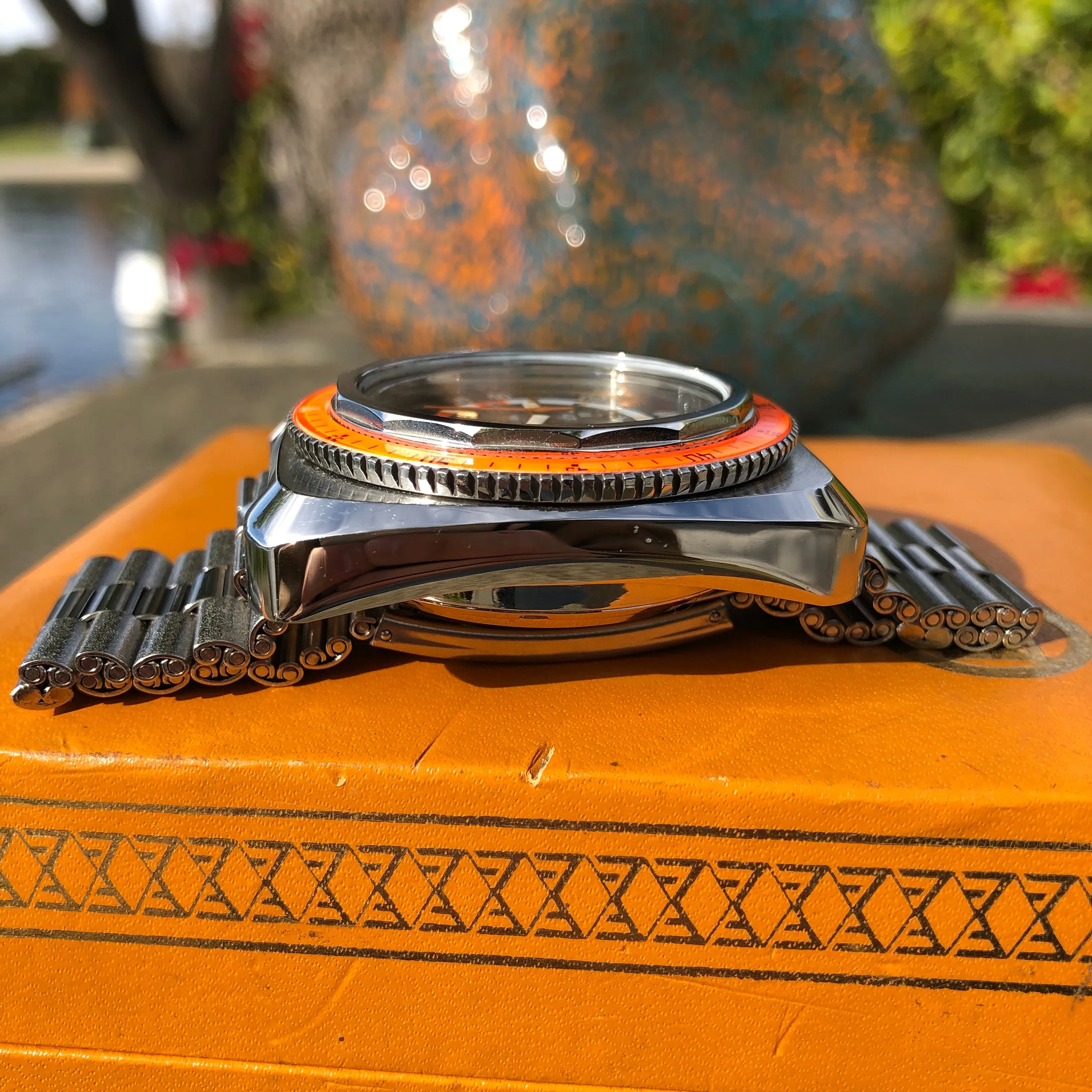 Vintage Favre Leuba Bathy 160 Aqua Lung 53253 U.S. Divers Tropical Bakelite Wristwatch