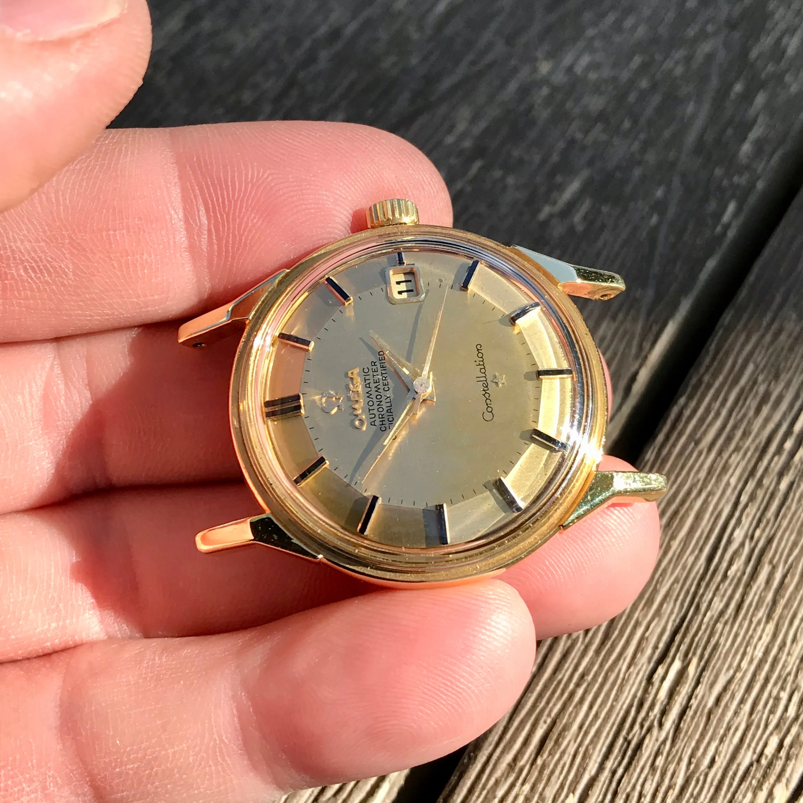 Vintage Omega Constellation Date 168.005 18K Yellow Gold Caliber 561 Automatic Wristwatch