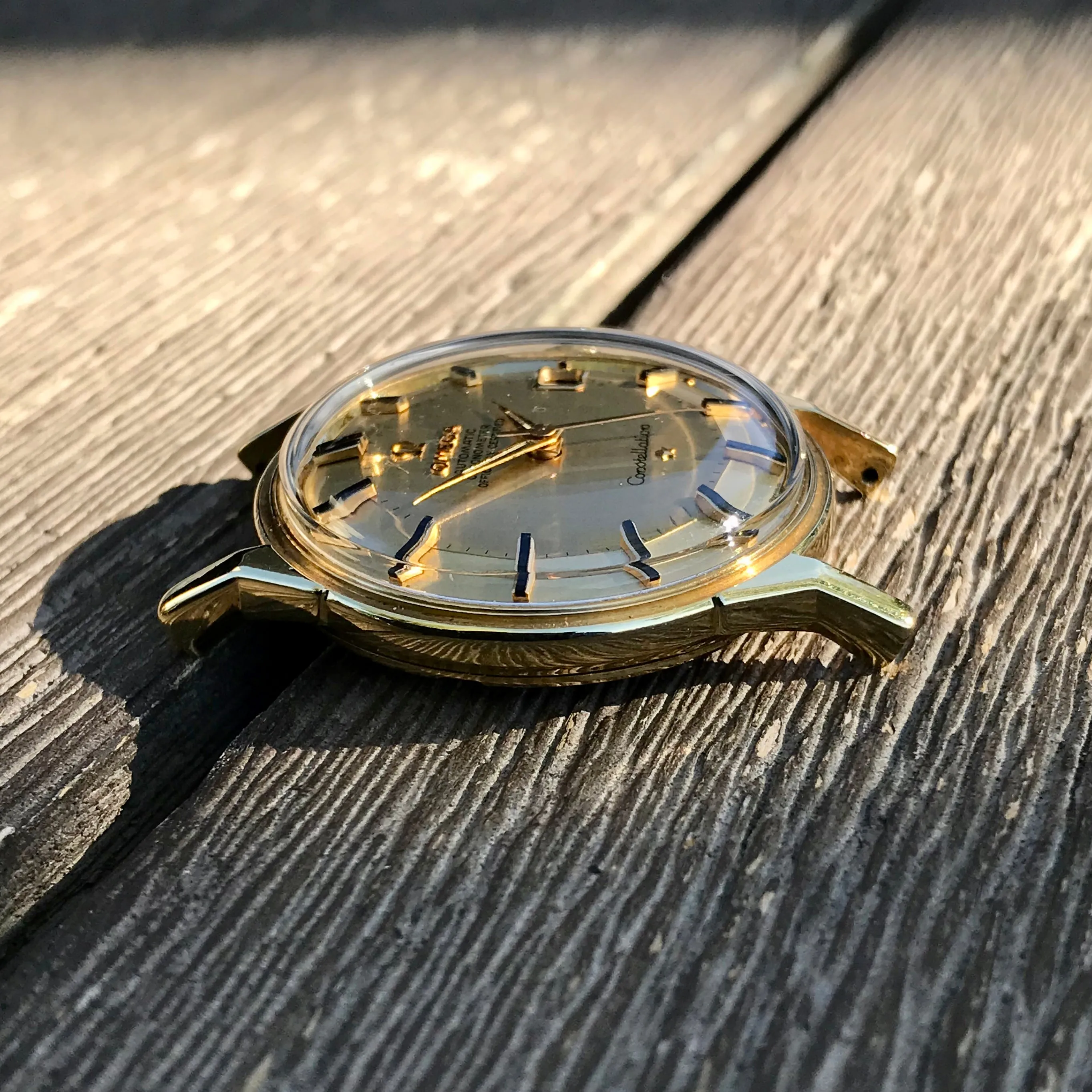 Vintage Omega Constellation Date 168.005 18K Yellow Gold Caliber 561 Automatic Wristwatch