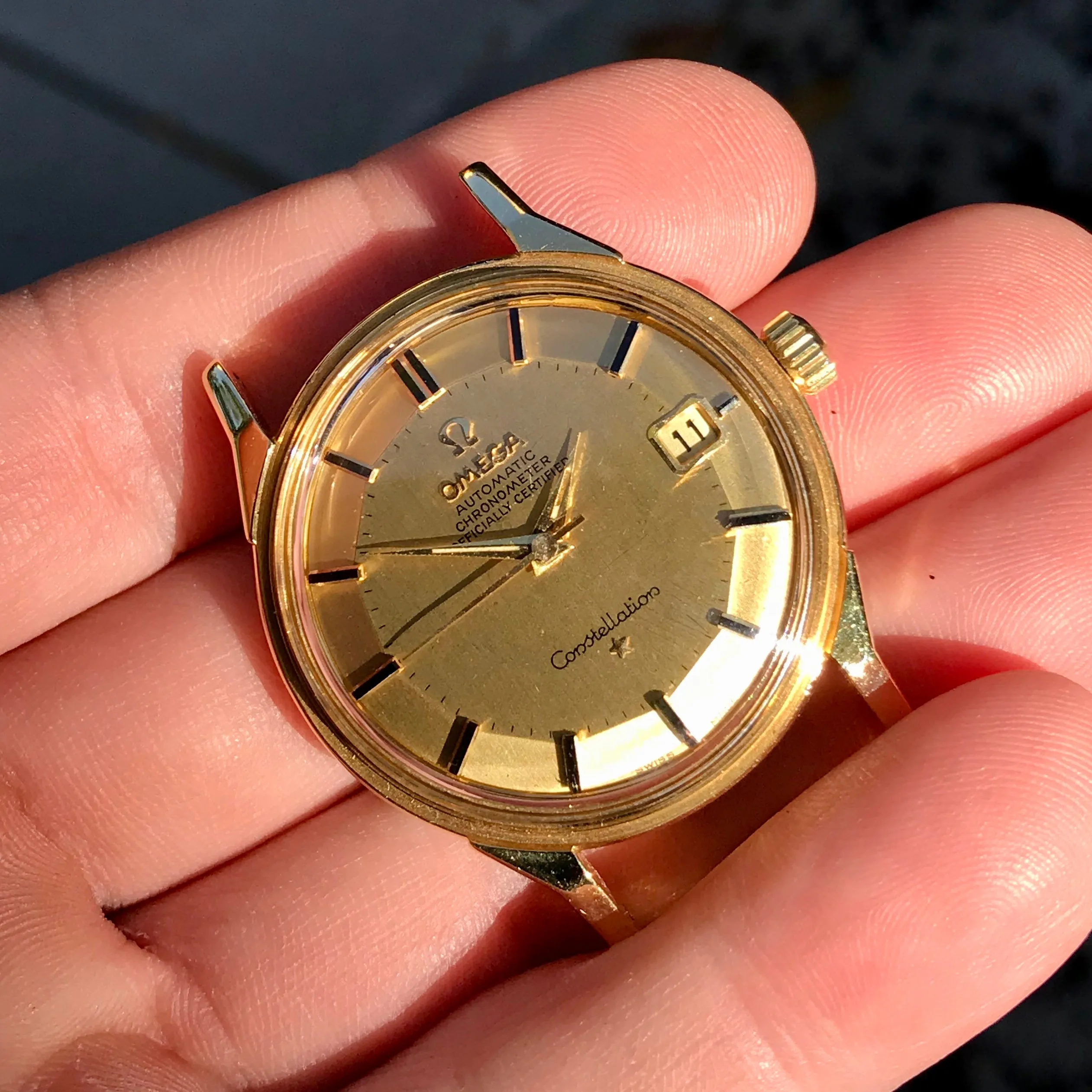 Vintage Omega Constellation Date 168.005 18K Yellow Gold Caliber 561 Automatic Wristwatch