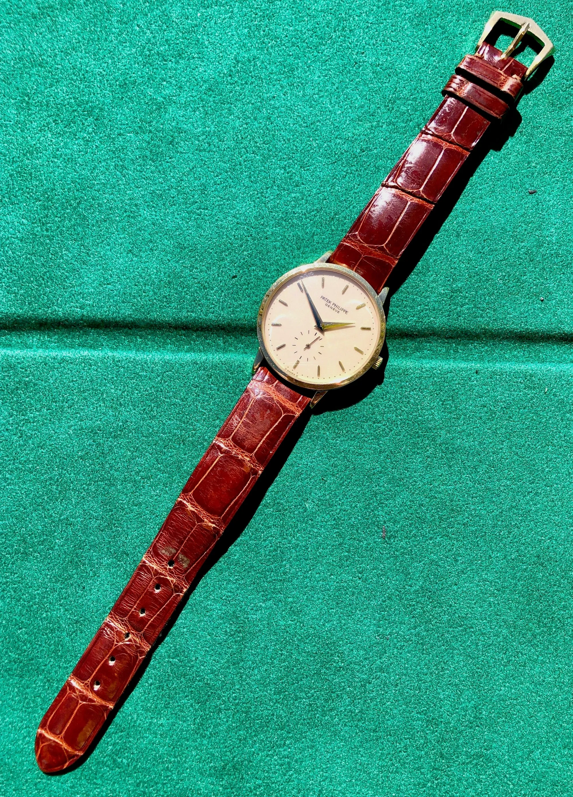 Vintage Patek Philippe Calatrava 3893J 18K Yellow Gold Caliber 215PS Manual Wristwatch