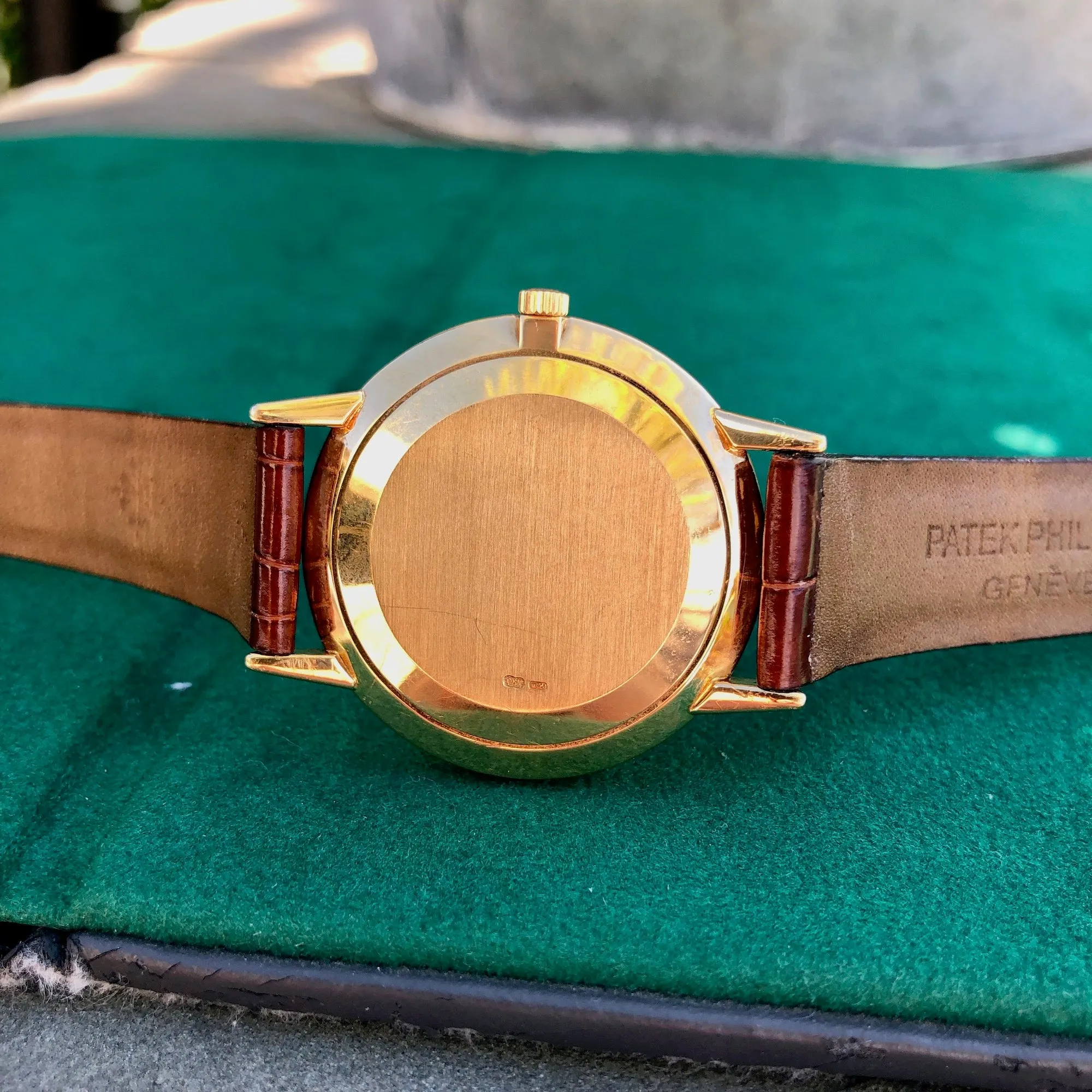 Vintage Patek Philippe Calatrava 3893J 18K Yellow Gold Caliber 215PS Manual Wristwatch