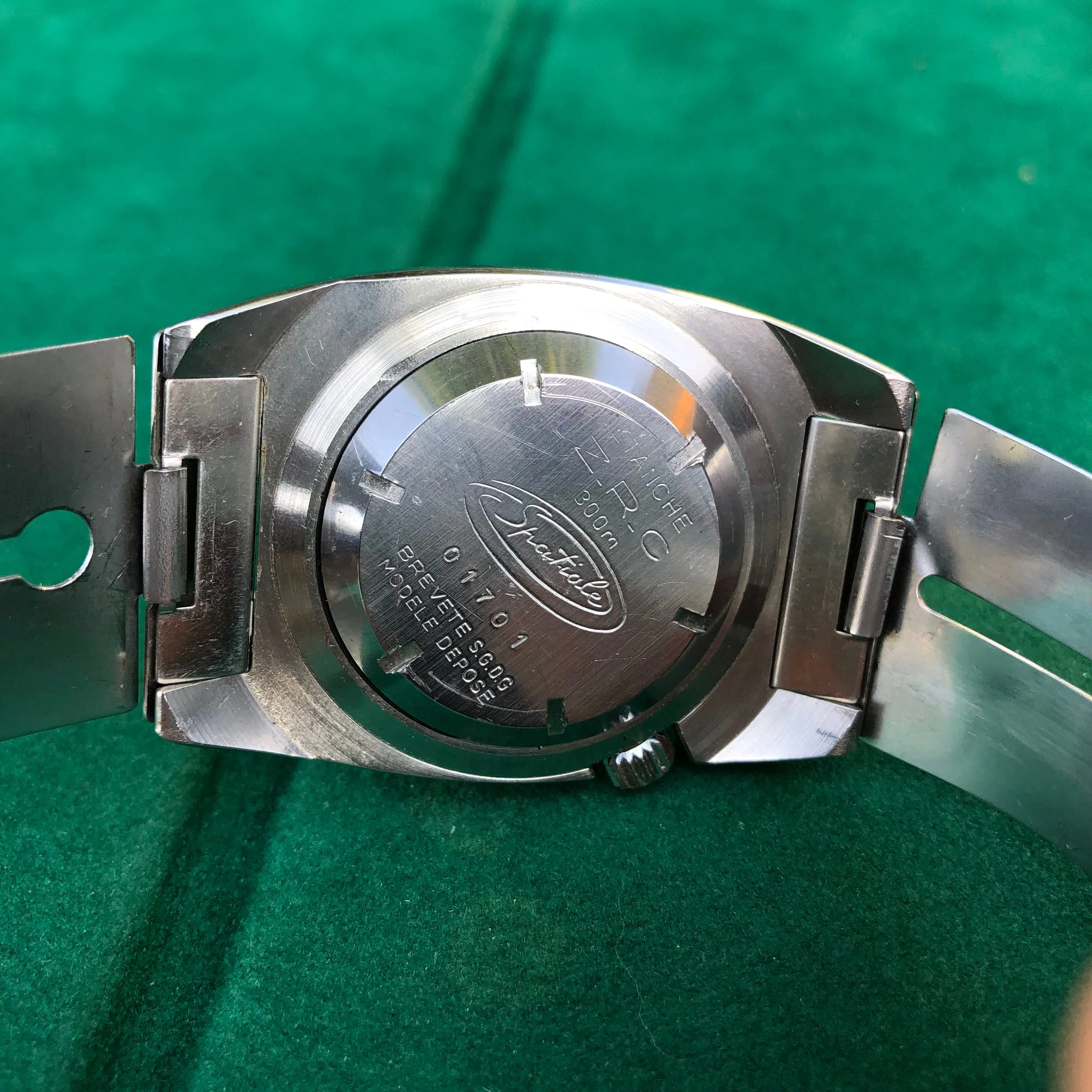 Vintage ZRC Spatiale 300M Stainless Steel Divers Automatic Day Date Wristwatch
