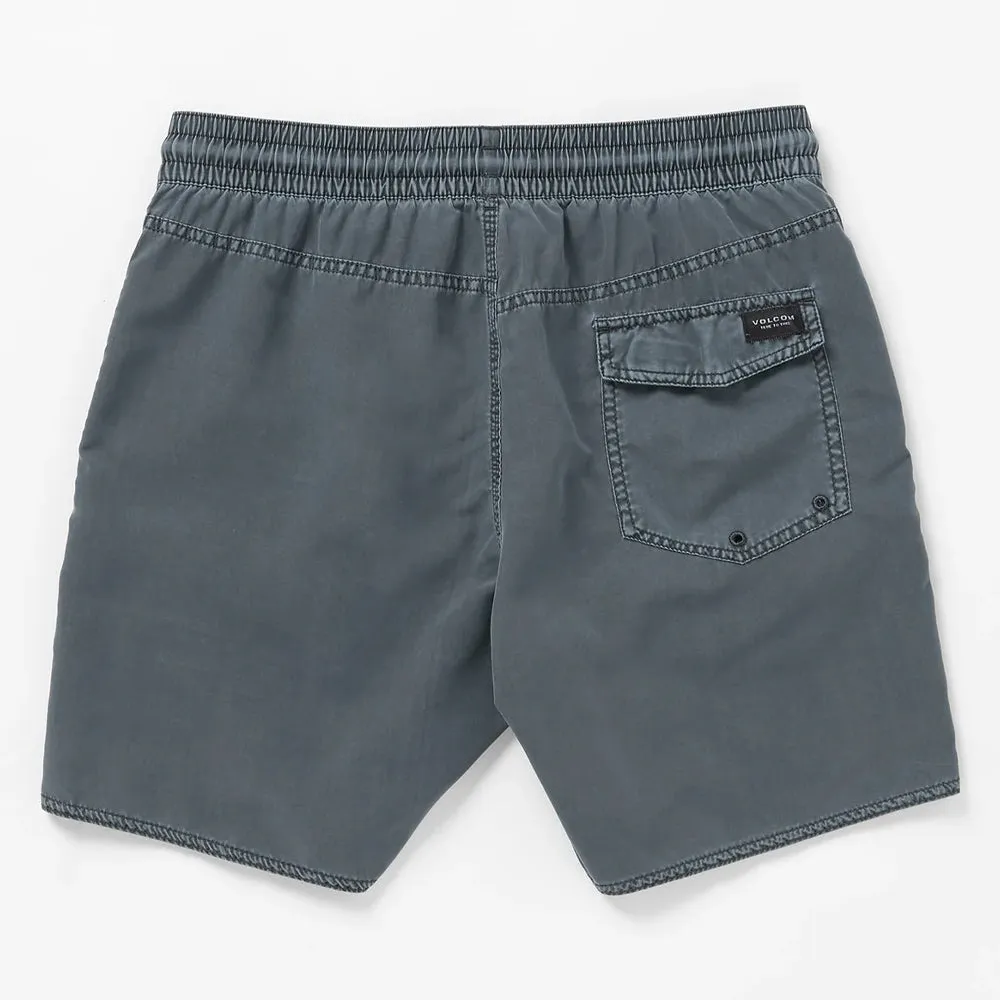 Volcom Center 17 Trunks