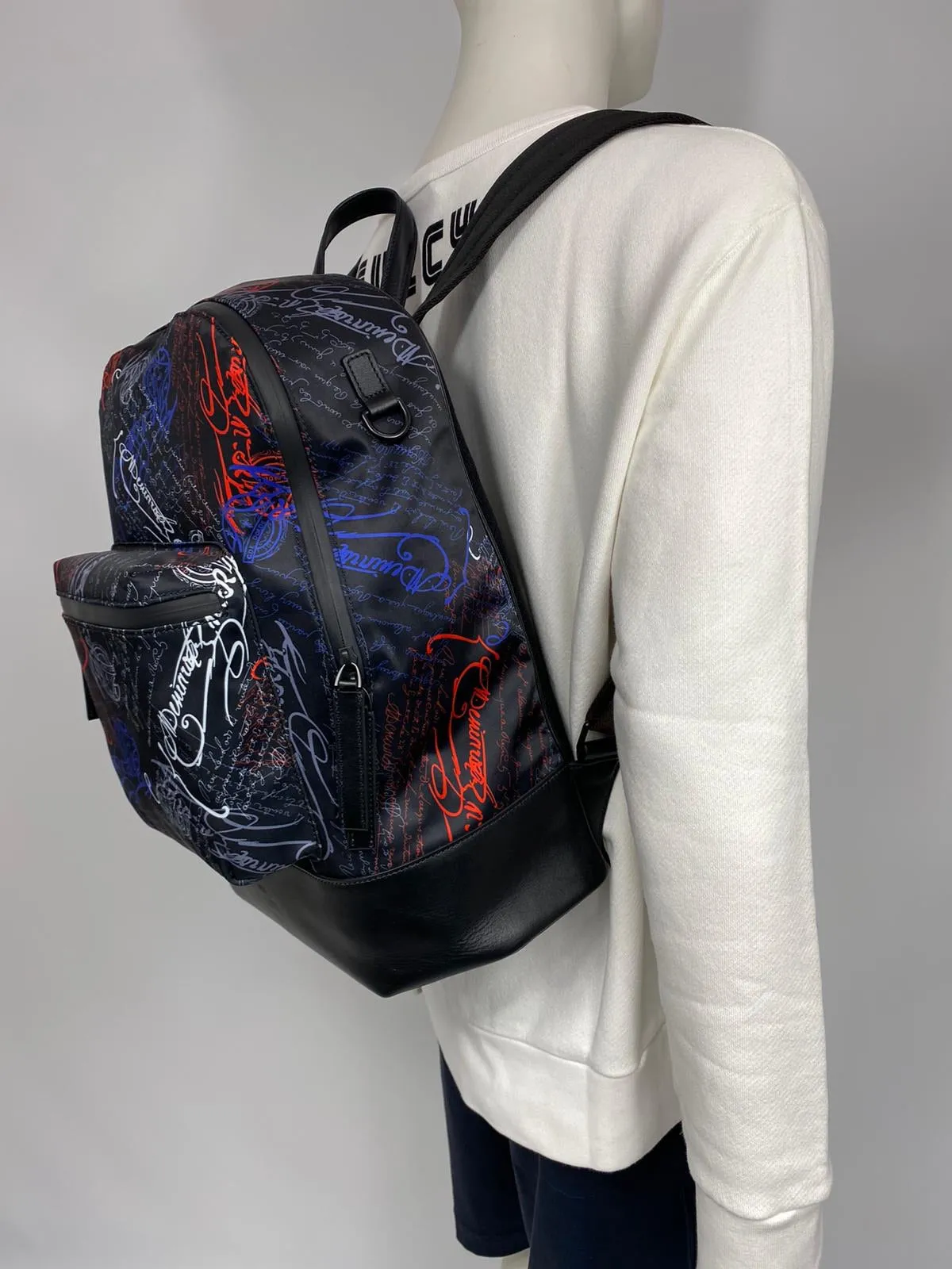 Volume Backpack Multicolor Scritto