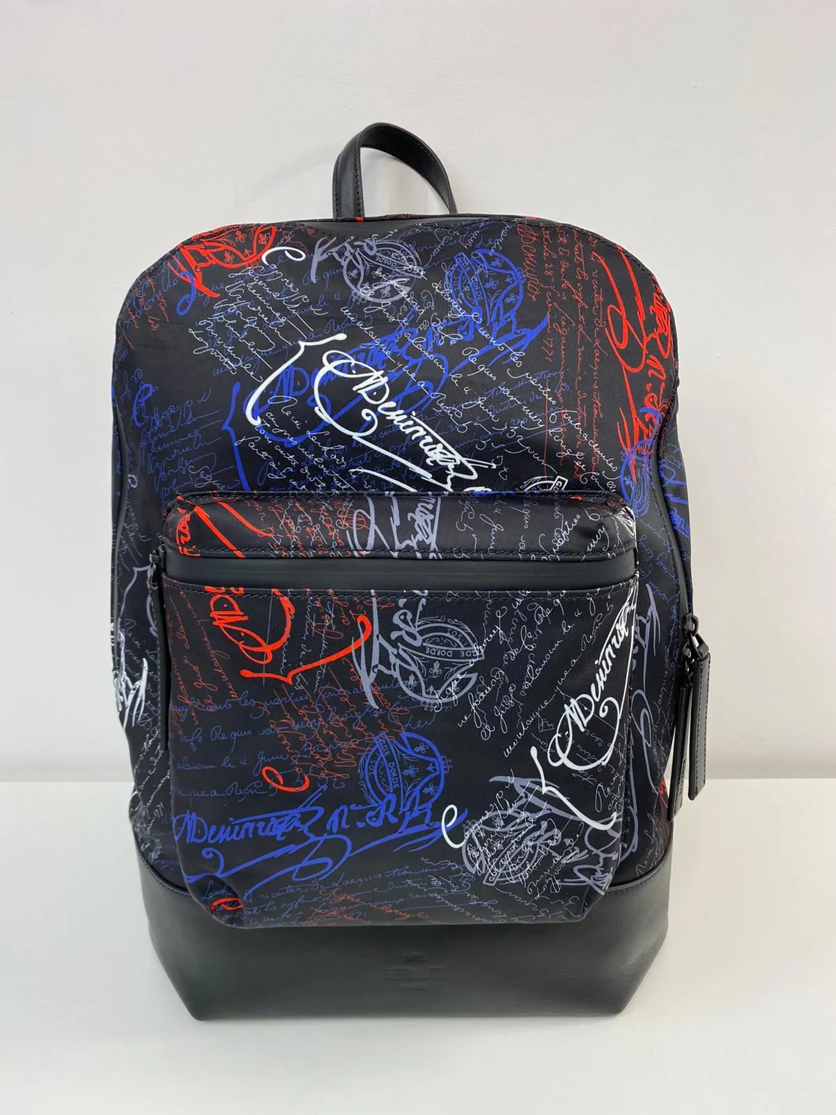 Volume Backpack Multicolor Scritto