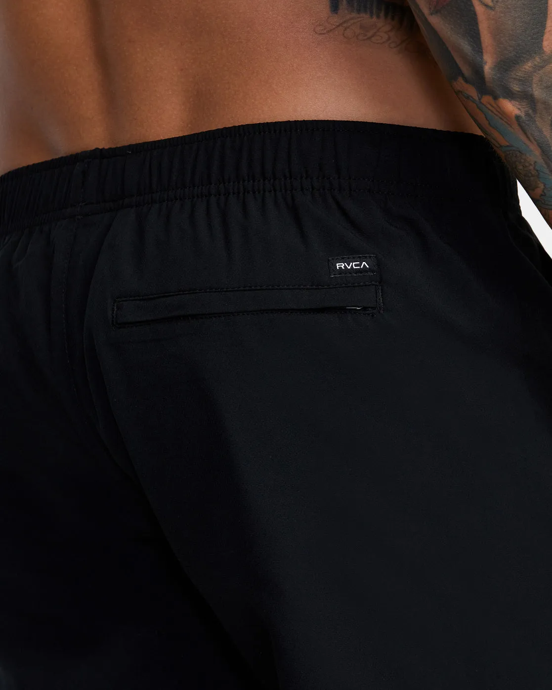 Yogger IV Elastic Shorts 17"